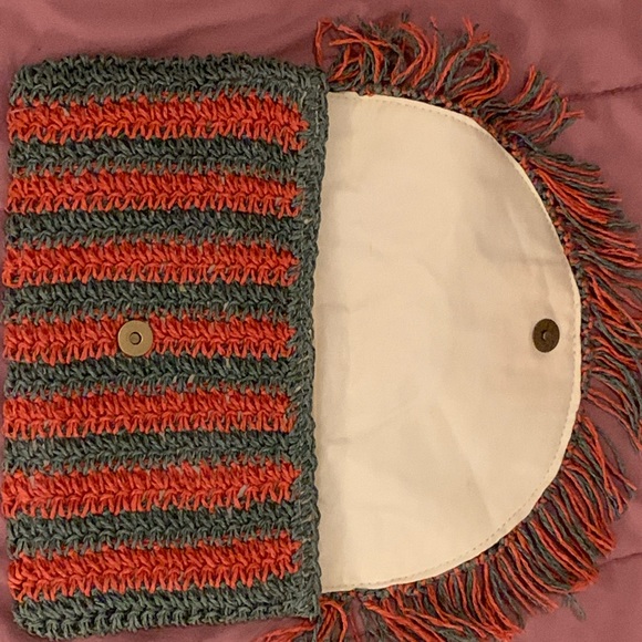 Universal Thread Wallet Purse - Picture 3 of 5